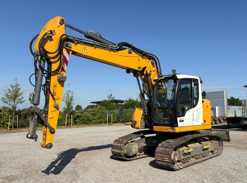 Liebherr R914 Compact Litronic - Bager gusjeničar: slika Liebherr R914 Compact Litronic - Bager gusjeničar Liebherr R914 Compact Litronic - Bager gusjeničar: slika Liebherr R914 Compact Litronic - Bager gusjeničar