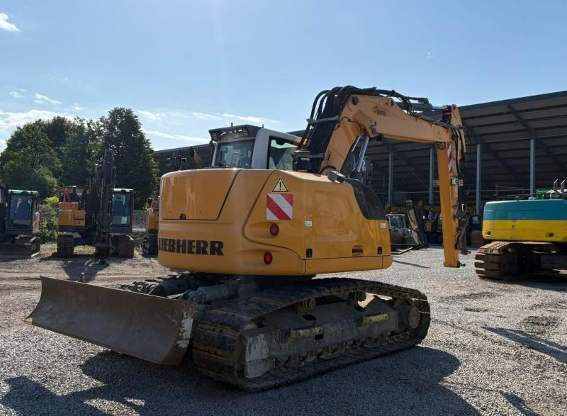Liebherr R914 Compact Litronic - Bager gusjeničar: slika Liebherr R914 Compact Litronic - Bager gusjeničar Liebherr R914 Compact Litronic - Bager gusjeničar: slika Liebherr R914 Compact Litronic - Bager gusjeničar