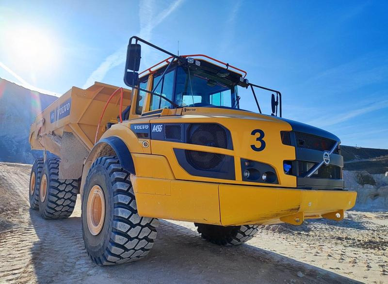 Volvo A45G - Zglobni istovarivač: slika Volvo A45G - Zglobni istovarivač Volvo A45G - Zglobni istovarivač: slika Volvo A45G - Zglobni istovarivač