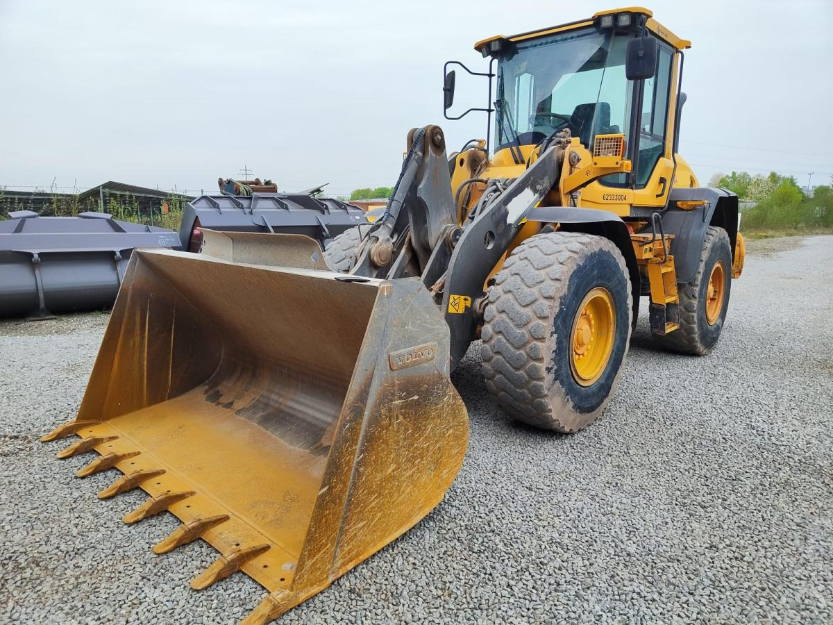 Volvo L 70 G - Utovarivač na kotačima: slika Volvo L 70 G - Utovarivač na kotačima Volvo L 70 G - Utovarivač na kotačima: slika Volvo L 70 G - Utovarivač na kotačima