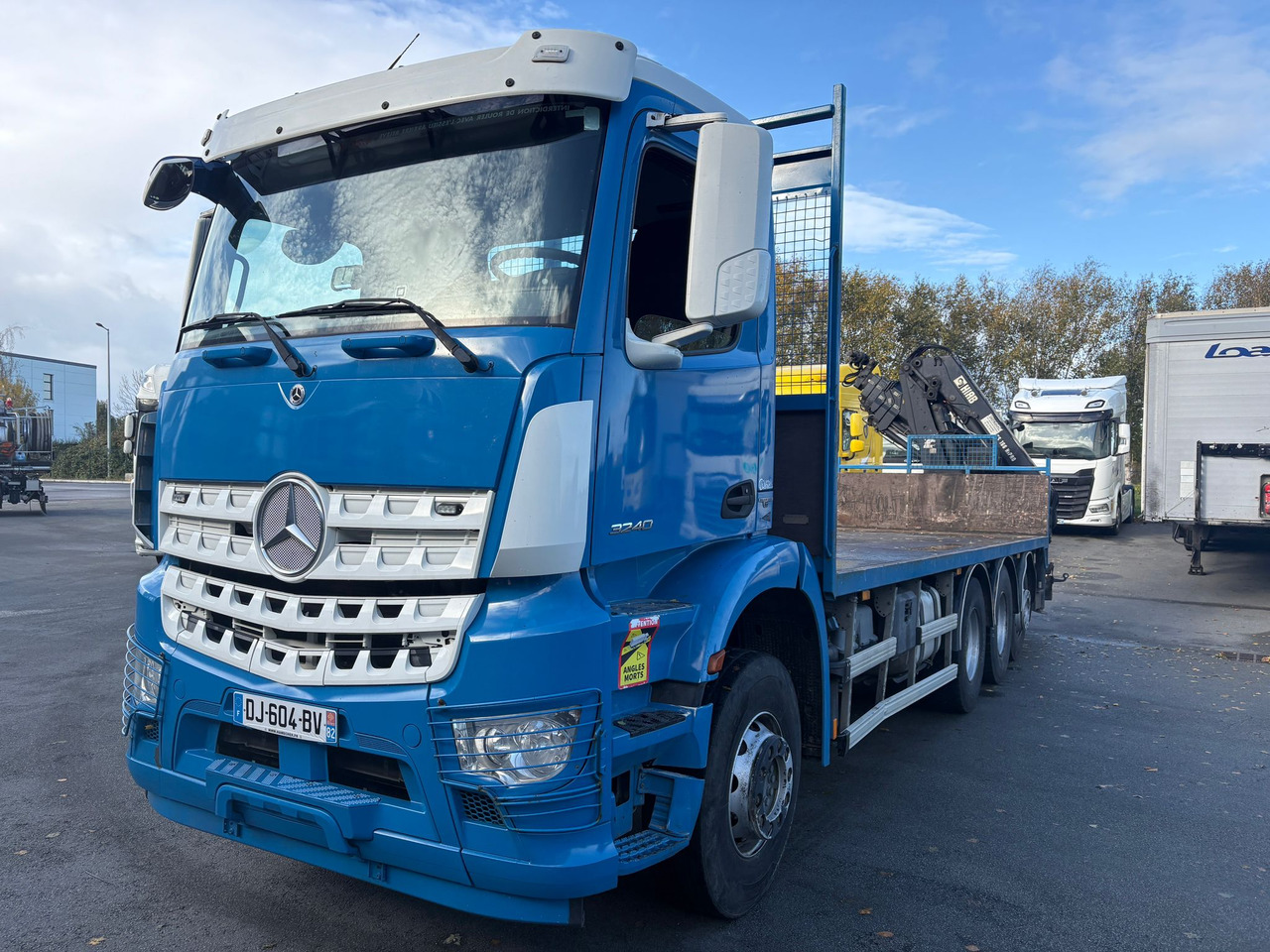 Mercedes Arocs 3240 - Kamion s otvorenim sandukom: slika Mercedes Arocs 3240 - Kamion s otvorenim sandukom Mercedes Arocs 3240 - Kamion s otvorenim sandukom: slika Mercedes Arocs 3240 - Kamion s otvorenim sandukom