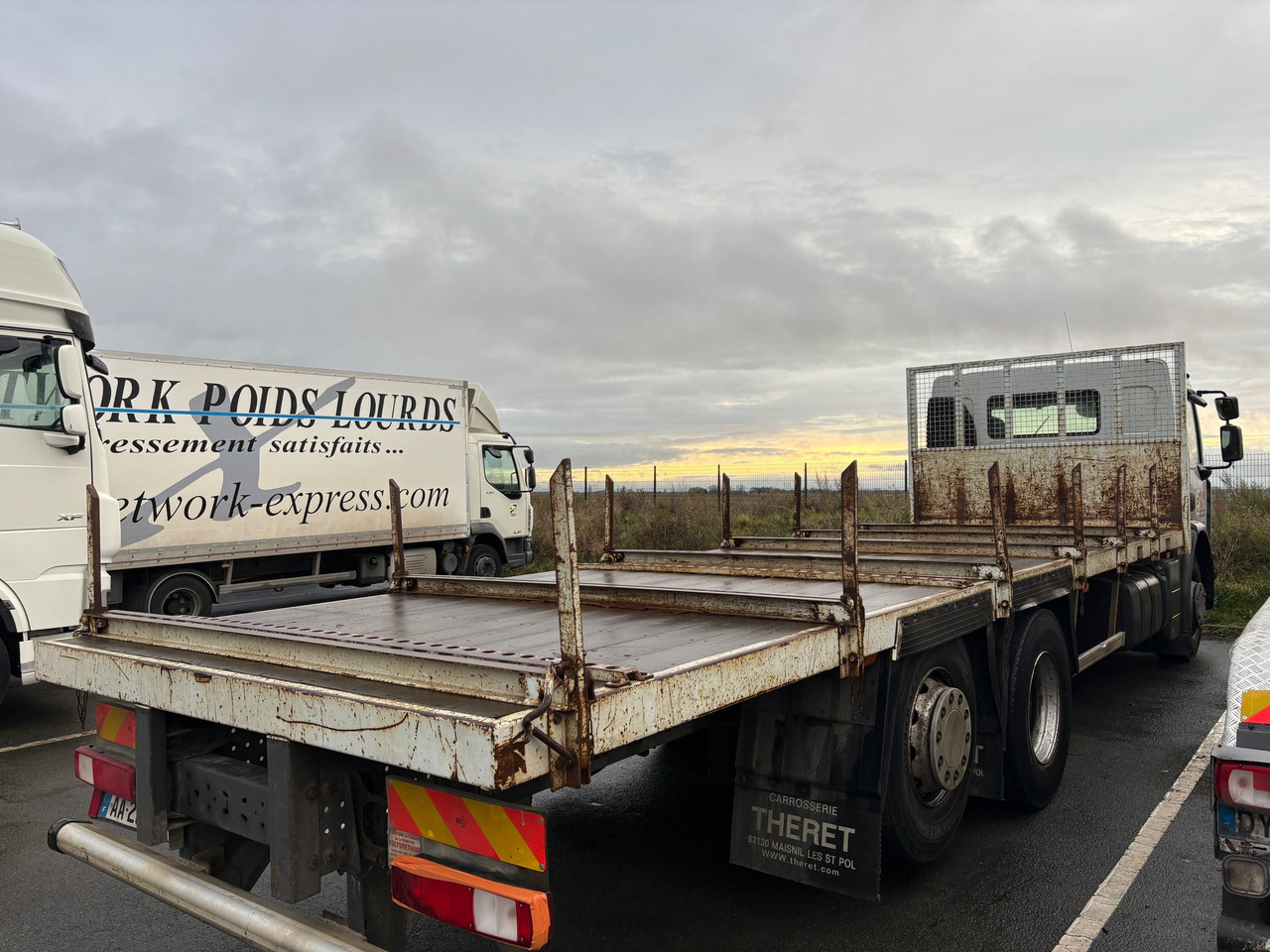 Renault Premium 370 DXI - Kamion s otvorenim sandukom: slika Renault Premium 370 DXI - Kamion s otvorenim sandukom Renault Premium 370 DXI - Kamion s otvorenim sandukom: slika Renault Premium 370 DXI - Kamion s otvorenim sandukom