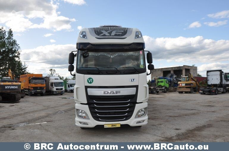 DAF DAF XF XF - Kamion s ceradom: slika DAF DAF XF XF - Kamion s ceradom DAF DAF XF XF - Kamion s ceradom: slika DAF DAF XF XF - Kamion s ceradom