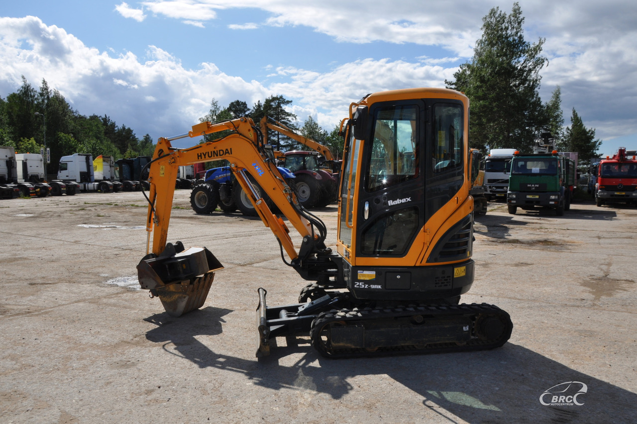 Hyundai R25Z-9AK - Mini bager: slika Hyundai R25Z-9AK - Mini bager Hyundai R25Z-9AK - Mini bager: slika Hyundai R25Z-9AK - Mini bager