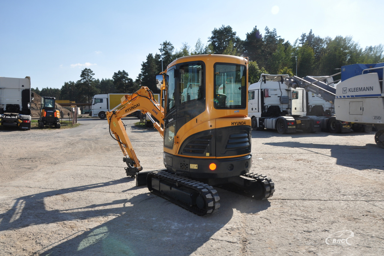 Hyundai R25Z-9AK - Mini bager: slika Hyundai R25Z-9AK - Mini bager Hyundai R25Z-9AK - Mini bager: slika Hyundai R25Z-9AK - Mini bager