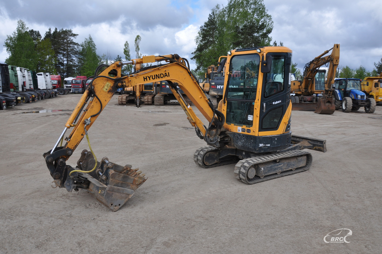 Hyundai R30Z-9AK - Mini bager: slika Hyundai R30Z-9AK - Mini bager Hyundai R30Z-9AK - Mini bager: slika Hyundai R30Z-9AK - Mini bager
