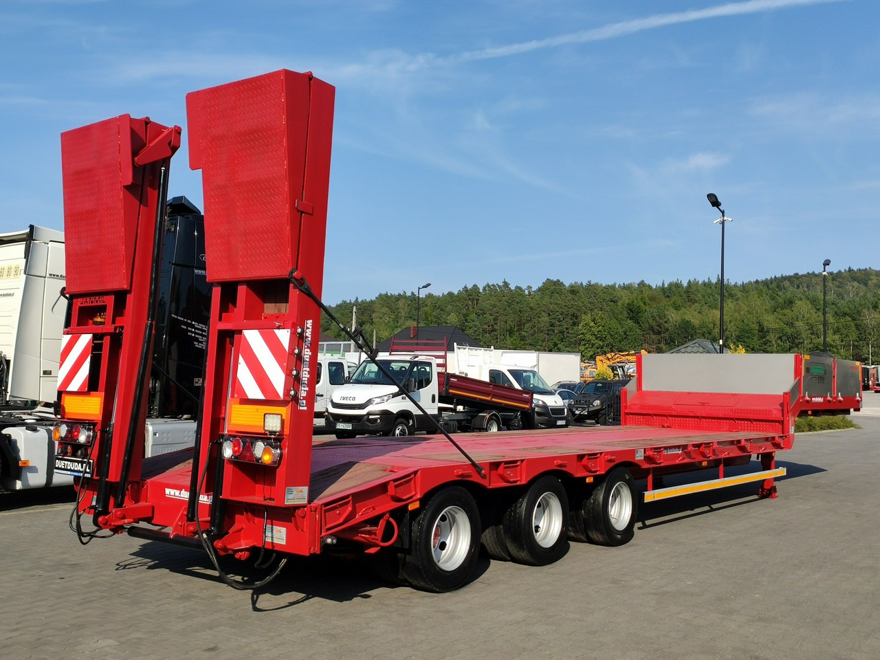 Bodex JANMIL Burtówka Laweta Niskopodłogowa Podczołgówka 3-Osie - Poluprikolica s niskim utovarivačem: slika Bodex JANMIL Burtówka Laweta Niskopodłogowa Podczołgówka 3-Osie - Poluprikolica s niskim utovarivačem Bodex JANMIL Burtówka Laweta Niskopodłogowa Podczołgówka 3-Osie - Poluprikolica s niskim utovarivačem: slika Bodex JANMIL Burtówka Laweta Niskopodłogowa Podczołgówka 3-Osie - Poluprikolica s niskim utovarivačem