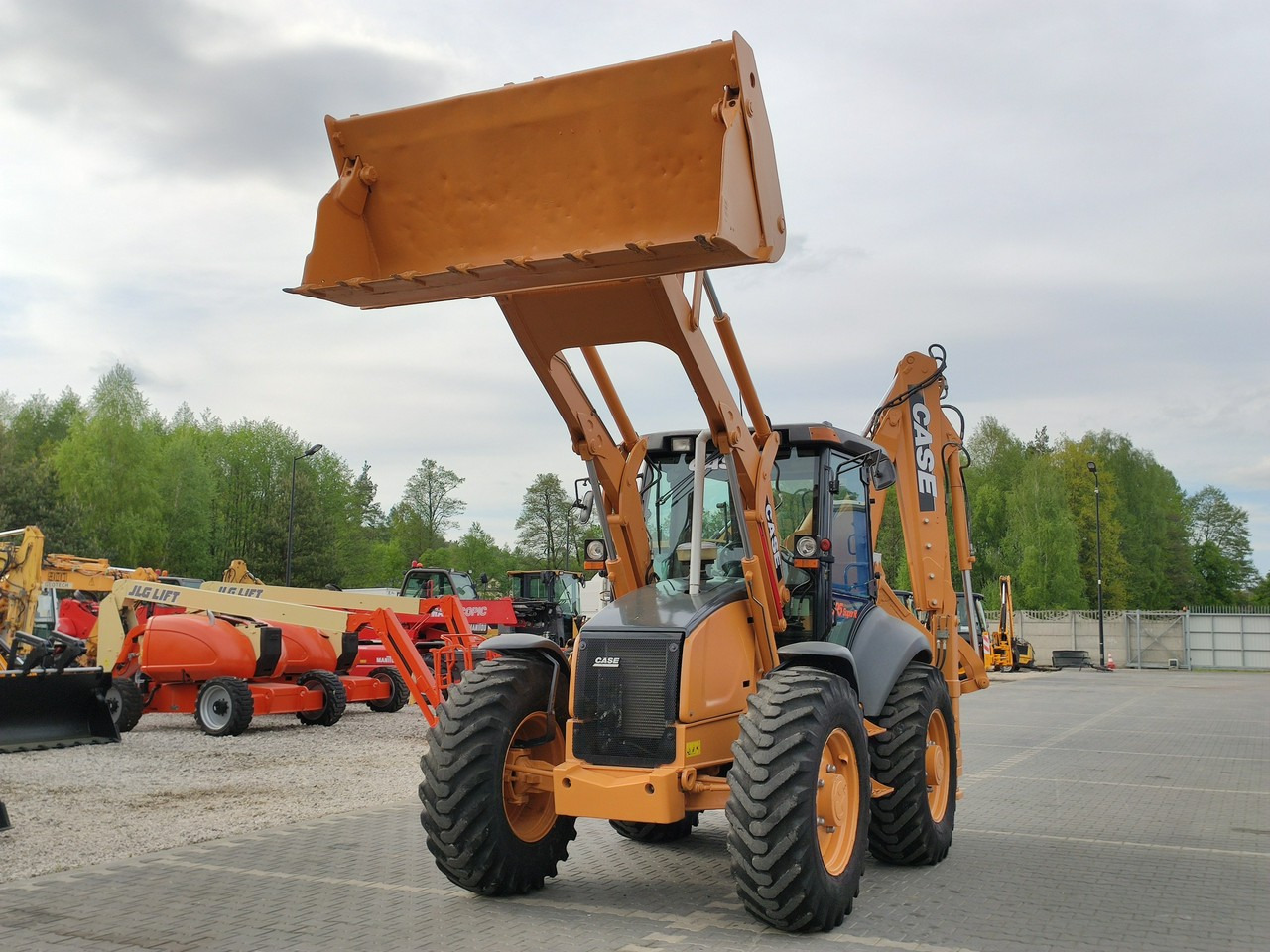Case 695SR2-4PS - Rovokopač-utovarivač: slika Case 695SR2-4PS - Rovokopač-utovarivač Case 695SR2-4PS - Rovokopač-utovarivač: slika Case 695SR2-4PS - Rovokopač-utovarivač