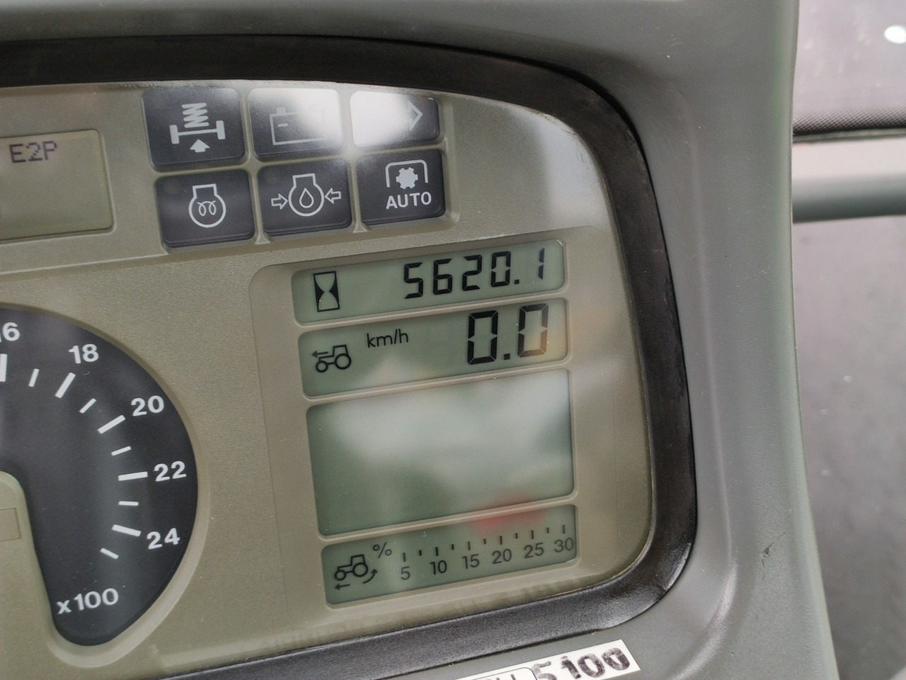 Traktor Deutz Fahr Agrotron M620 4x4 Przedni Tuz Wałek W.O.M Wyjścia do Przyczepy: slika Traktor Deutz Fahr Agrotron M620 4x4 Przedni Tuz Wałek W.O.M Wyjścia do Przyczepy Traktor Deutz Fahr Agrotron M620 4x4 Przedni Tuz Wałek W.O.M Wyjścia do Przyczepy: slika Traktor Deutz Fahr Agrotron M620 4x4 Przedni Tuz Wałek W.O.M Wyjścia do Przyczepy