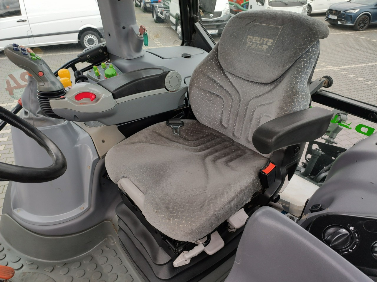 Traktor Deutz Fahr Agrotron M620 4x4 Przedni Tuz Wałek W.O.M Wyjścia do Przyczepy: slika Traktor Deutz Fahr Agrotron M620 4x4 Przedni Tuz Wałek W.O.M Wyjścia do Przyczepy Traktor Deutz Fahr Agrotron M620 4x4 Przedni Tuz Wałek W.O.M Wyjścia do Przyczepy: slika Traktor Deutz Fahr Agrotron M620 4x4 Przedni Tuz Wałek W.O.M Wyjścia do Przyczepy