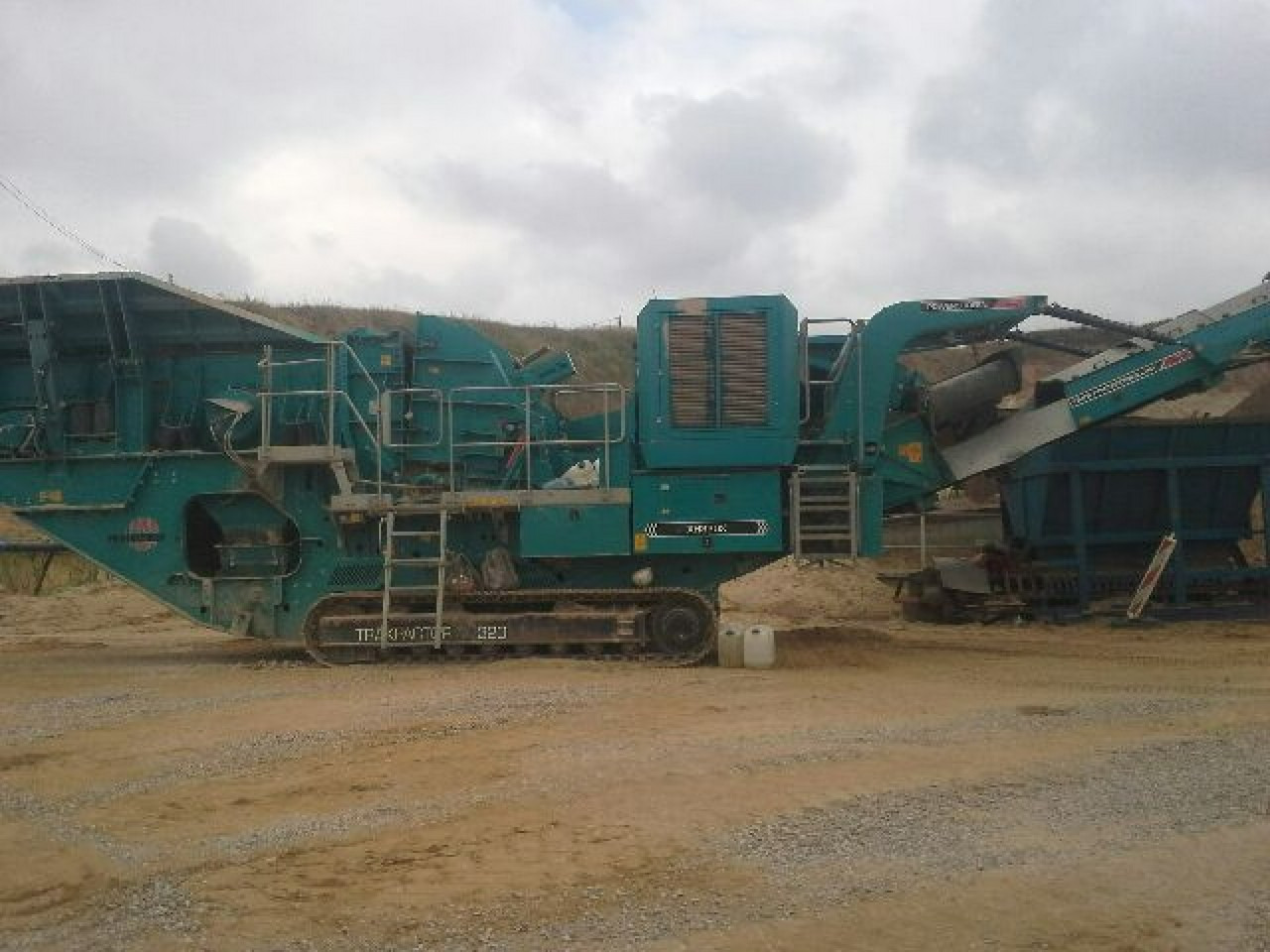 Extec PowerScreen Trakpactor 320 CR 027 Wydajność nawet do 320t/h - Udarna drobilica: slika Extec PowerScreen Trakpactor 320 CR 027 Wydajność nawet do 320t/h - Udarna drobilica Extec PowerScreen Trakpactor 320 CR 027 Wydajność nawet do 320t/h - Udarna drobilica: slika Extec PowerScreen Trakpactor 320 CR 027 Wydajność nawet do 320t/h - Udarna drobilica