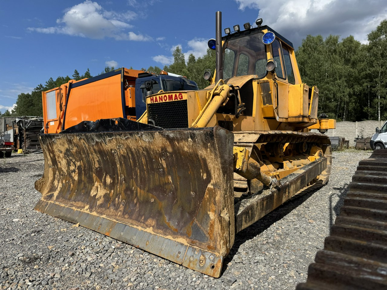 Hanomag Zrywak Waga-18ton w Pełni Sprawny do Pracy K12c - Buldožer: slika Hanomag Zrywak Waga-18ton w Pełni Sprawny do Pracy K12c - Buldožer Hanomag Zrywak Waga-18ton w Pełni Sprawny do Pracy K12c - Buldožer: slika Hanomag Zrywak Waga-18ton w Pełni Sprawny do Pracy K12c - Buldožer