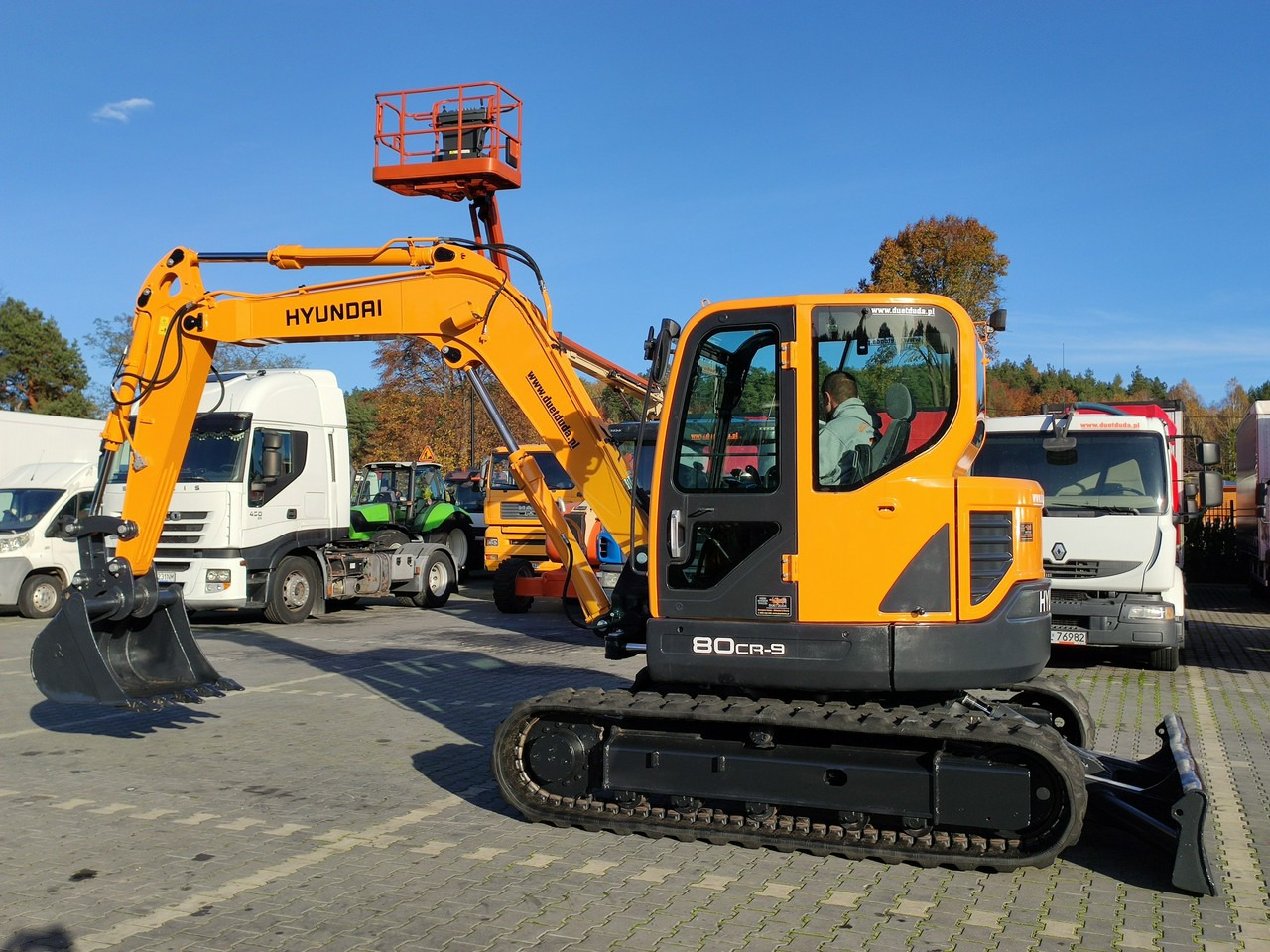 Hyundai ROBEX 80CR-9 2013r 8,3 tony - Bager gusjeničar: slika Hyundai ROBEX 80CR-9 2013r 8,3 tony - Bager gusjeničar Hyundai ROBEX 80CR-9 2013r 8,3 tony - Bager gusjeničar: slika Hyundai ROBEX 80CR-9 2013r 8,3 tony - Bager gusjeničar