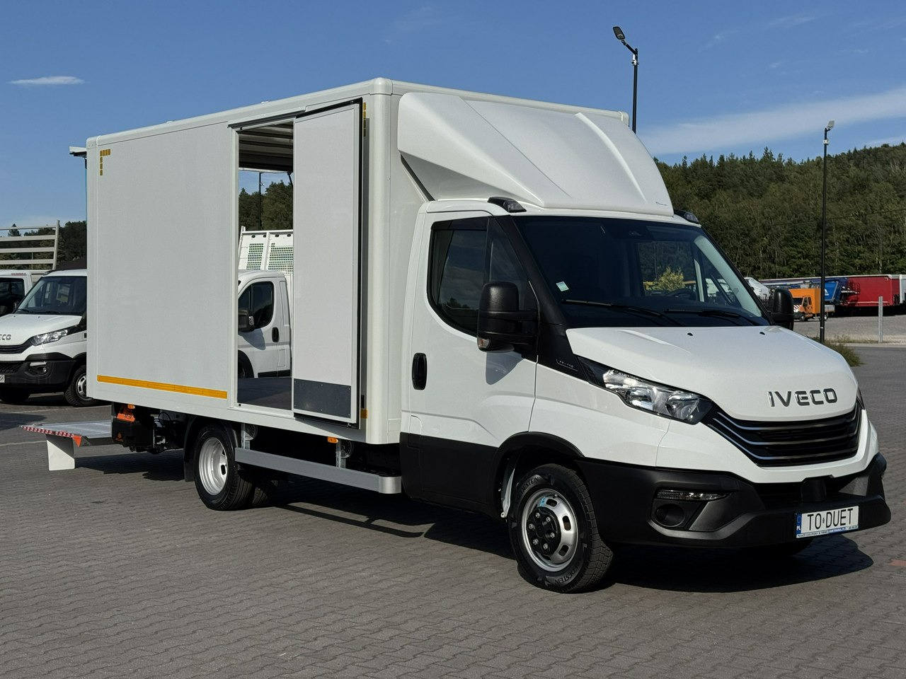 Iveco Daily 35C14 - Dostavno vozilo sa zatvorenim sandukom: slika Iveco Daily 35C14 - Dostavno vozilo sa zatvorenim sandukom Iveco Daily 35C14 - Dostavno vozilo sa zatvorenim sandukom: slika Iveco Daily 35C14 - Dostavno vozilo sa zatvorenim sandukom