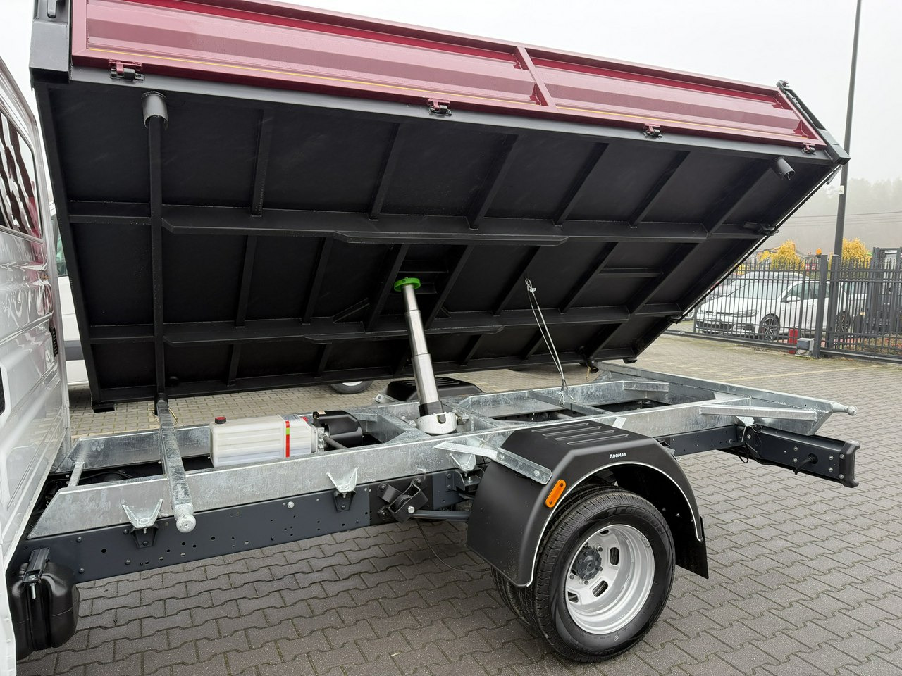 Iveco Daily 35C16 V - Mali kamion kiper: slika Iveco Daily 35C16 V - Mali kamion kiper Iveco Daily 35C16 V - Mali kamion kiper: slika Iveco Daily 35C16 V - Mali kamion kiper