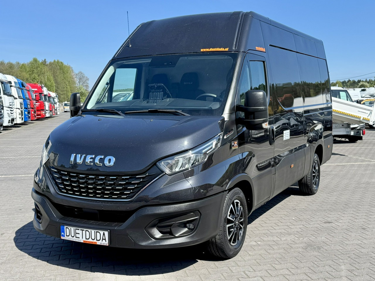 Iveco Daily 35S18 - Furgon: slika Iveco Daily 35S18 - Furgon Iveco Daily 35S18 - Furgon: slika Iveco Daily 35S18 - Furgon