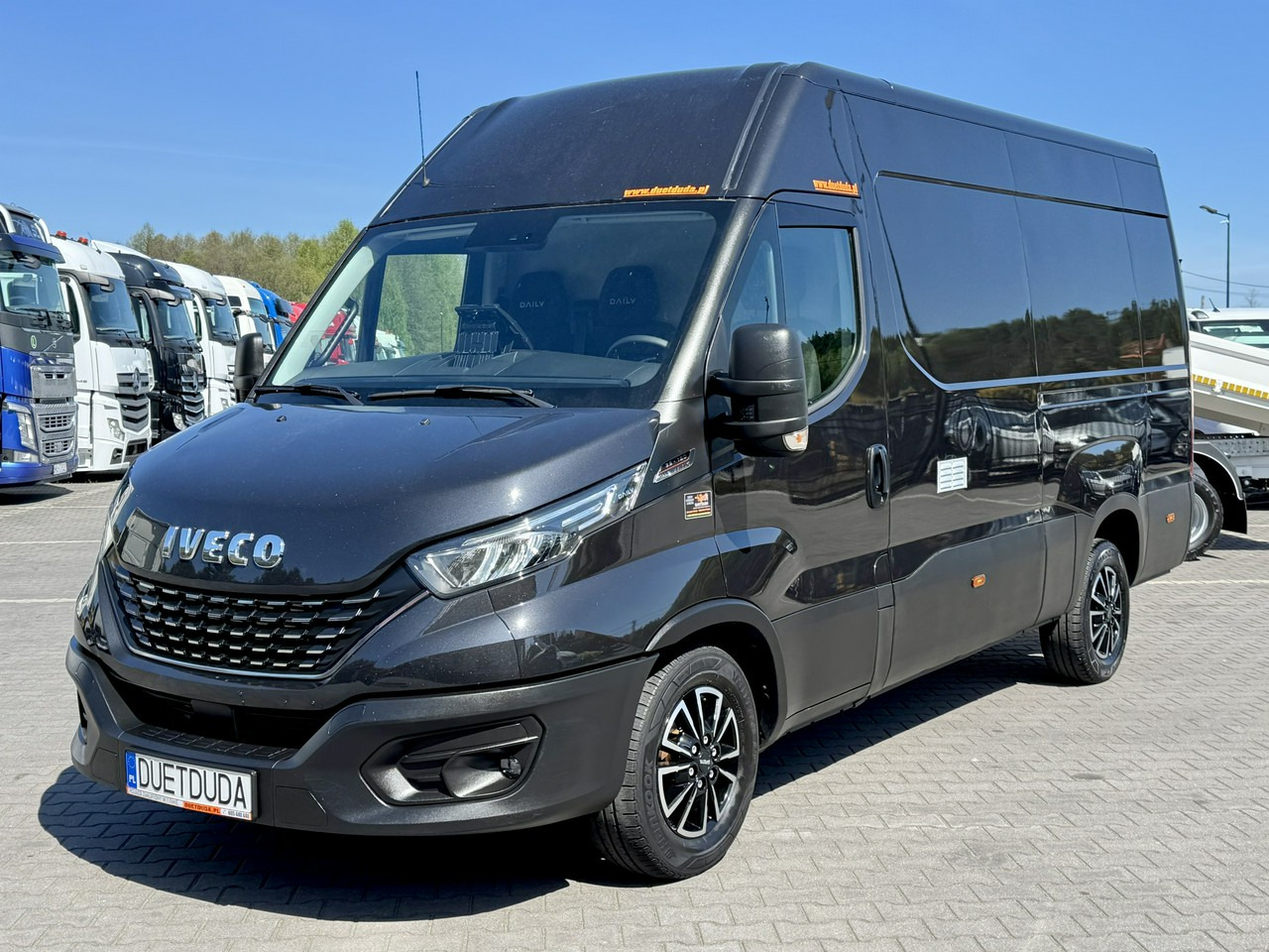 Iveco Daily 35S18 - Furgon: slika Iveco Daily 35S18 - Furgon Iveco Daily 35S18 - Furgon: slika Iveco Daily 35S18 - Furgon