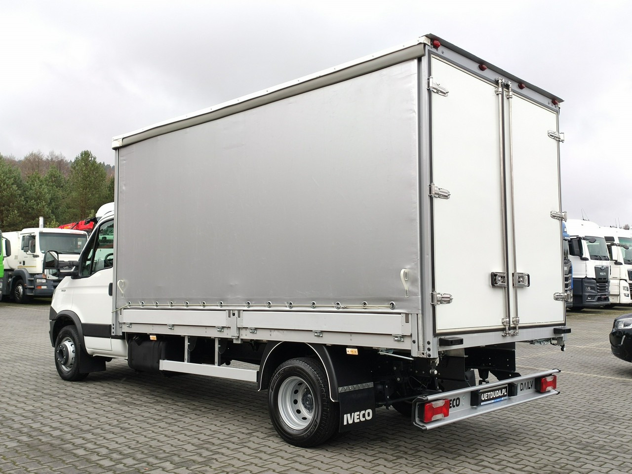Iveco Daily 70C17 Firana Tył Drzwi Zadbany w Pełni Sprawny Super Stan - Dostavno vozilo s ceradom: slika Iveco Daily 70C17 Firana Tył Drzwi Zadbany w Pełni Sprawny Super Stan - Dostavno vozilo s ceradom Iveco Daily 70C17 Firana Tył Drzwi Zadbany w Pełni Sprawny Super Stan - Dostavno vozilo s ceradom: slika Iveco Daily 70C17 Firana Tył Drzwi Zadbany w Pełni Sprawny Super Stan - Dostavno vozilo s ceradom