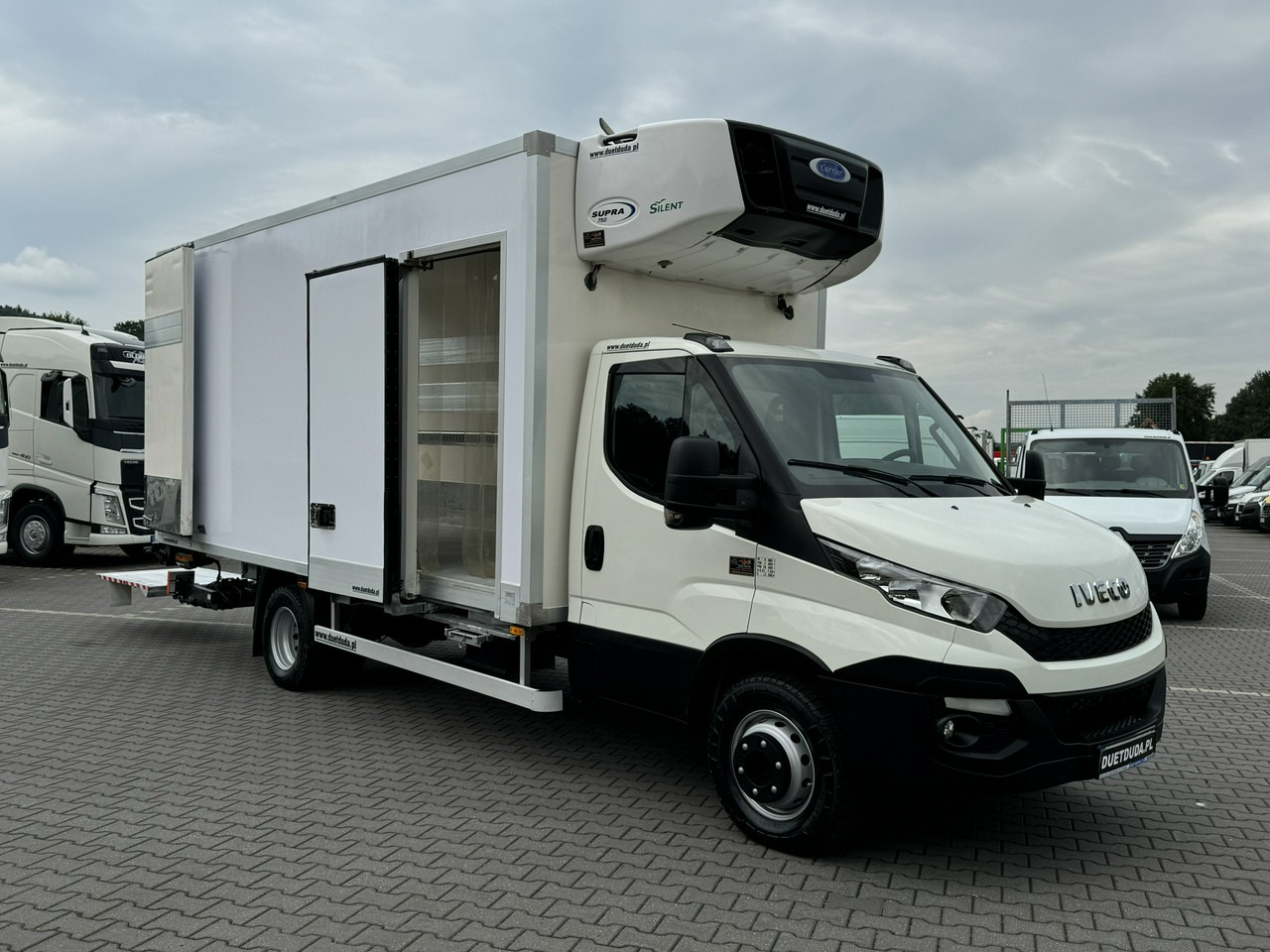 Iveco Daily 70C17 Mroźnia Agregat Carrier Supra 750 10-Palet + Winda - Dostavno vozilo hladnjača: slika Iveco Daily 70C17 Mroźnia Agregat Carrier Supra 750 10-Palet + Winda - Dostavno vozilo hladnjača Iveco Daily 70C17 Mroźnia Agregat Carrier Supra 750 10-Palet + Winda - Dostavno vozilo hladnjača: slika Iveco Daily 70C17 Mroźnia Agregat Carrier Supra 750 10-Palet + Winda - Dostavno vozilo hladnjača