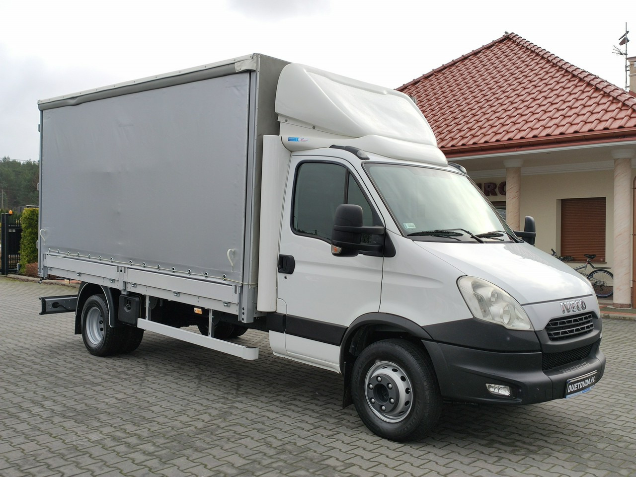 Iveco Daily 70C18 V H - Dostavno vozilo s ceradom: slika Iveco Daily 70C18 V H - Dostavno vozilo s ceradom Iveco Daily 70C18 V H - Dostavno vozilo s ceradom: slika Iveco Daily 70C18 V H - Dostavno vozilo s ceradom