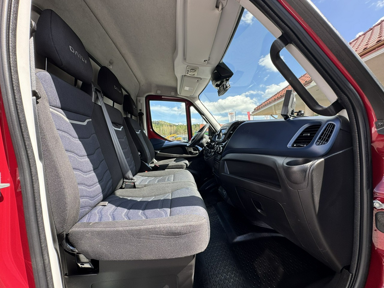 Dostavno vozilo hladnjača Iveco Daily 72C21 Mroźnia HI-MATIC Ściana Grodziowa Multitemperatura: slika Dostavno vozilo hladnjača Iveco Daily 72C21 Mroźnia HI-MATIC Ściana Grodziowa Multitemperatura Dostavno vozilo hladnjača Iveco Daily 72C21 Mroźnia HI-MATIC Ściana Grodziowa Multitemperatura: slika Dostavno vozilo hladnjača Iveco Daily 72C21 Mroźnia HI-MATIC Ściana Grodziowa Multitemperatura