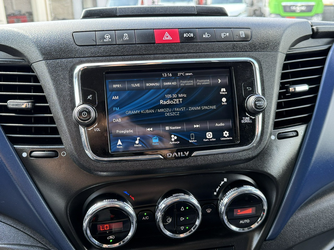 Dostavno vozilo hladnjača Iveco Daily 72C21 Mroźnia HI-MATIC Ściana Grodziowa Multitemperatura: slika Dostavno vozilo hladnjača Iveco Daily 72C21 Mroźnia HI-MATIC Ściana Grodziowa Multitemperatura Dostavno vozilo hladnjača Iveco Daily 72C21 Mroźnia HI-MATIC Ściana Grodziowa Multitemperatura: slika Dostavno vozilo hladnjača Iveco Daily 72C21 Mroźnia HI-MATIC Ściana Grodziowa Multitemperatura