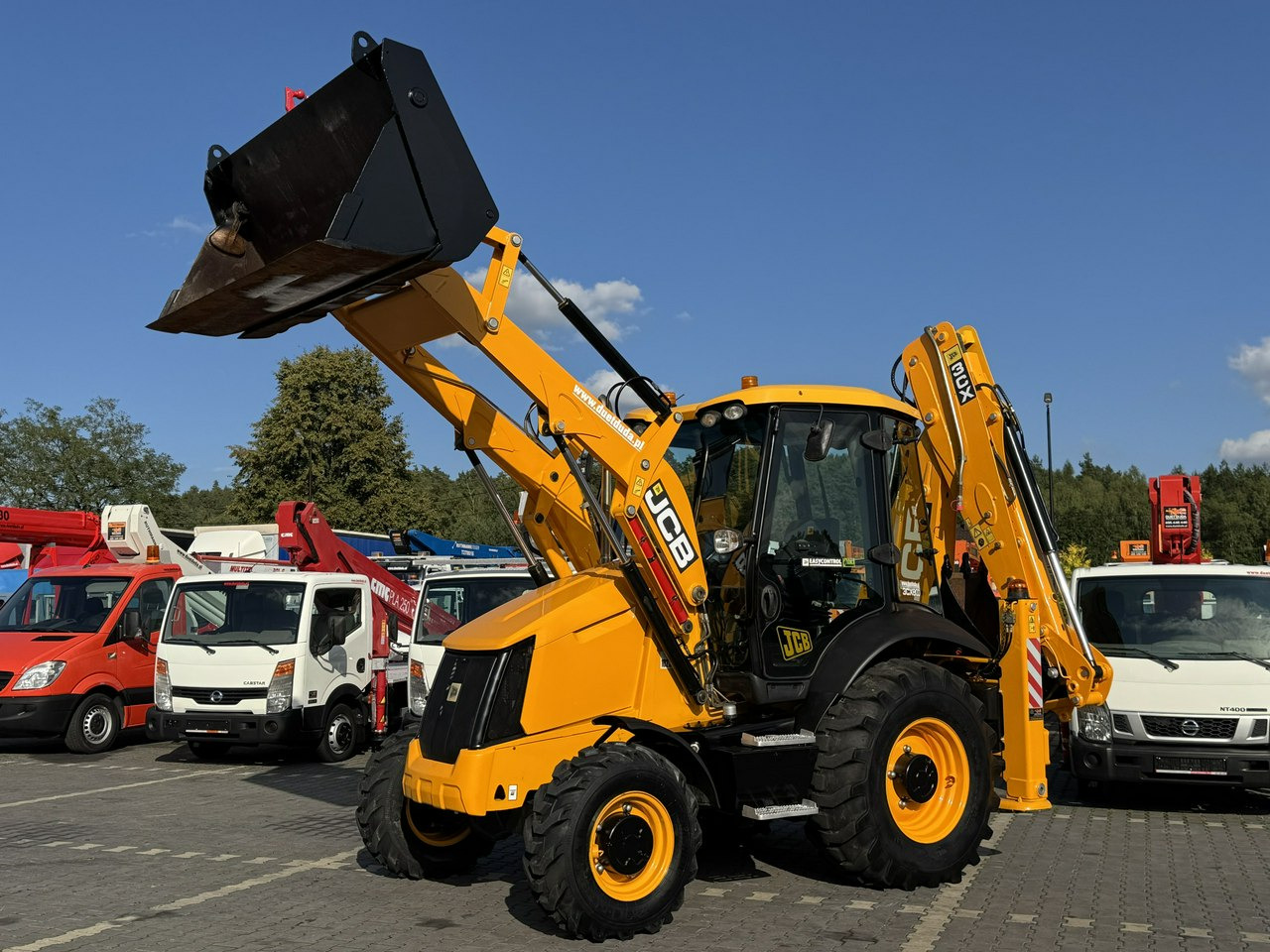 JCB 3CX - Rovokopač-utovarivač: slika JCB 3CX - Rovokopač-utovarivač JCB 3CX - Rovokopač-utovarivač: slika JCB 3CX - Rovokopač-utovarivač