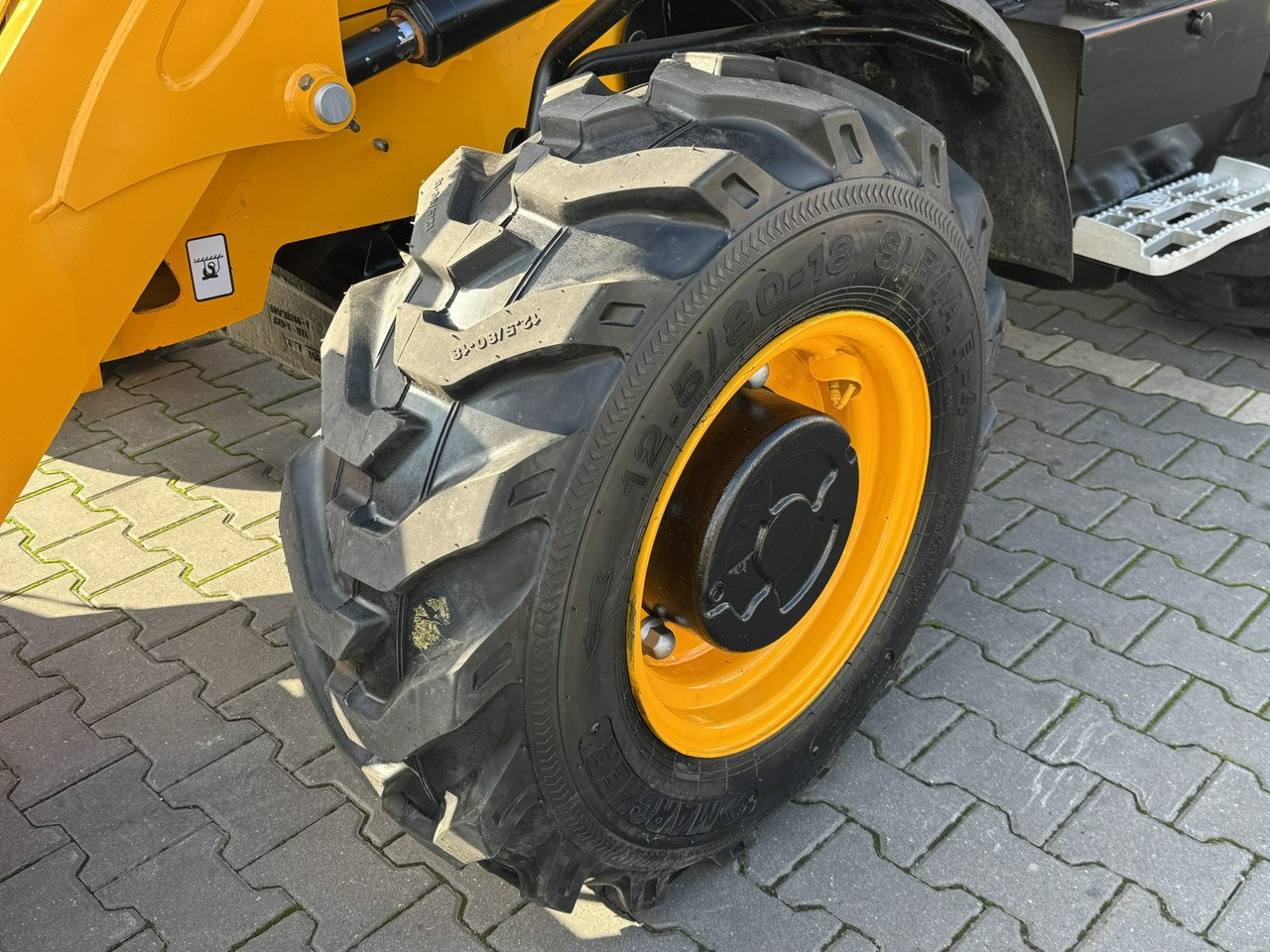 JCB 3CX - Rovokopač-utovarivač: slika JCB 3CX - Rovokopač-utovarivač JCB 3CX - Rovokopač-utovarivač: slika JCB 3CX - Rovokopač-utovarivač