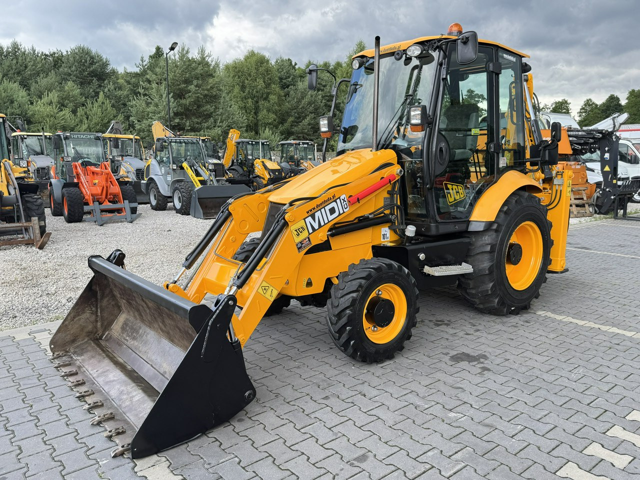 JCB MIDI CX Szybkozłącze Nowe Opony bez luzów i wycieków Super Stan - Rovokopač-utovarivač: slika JCB MIDI CX Szybkozłącze Nowe Opony bez luzów i wycieków Super Stan - Rovokopač-utovarivač JCB MIDI CX Szybkozłącze Nowe Opony bez luzów i wycieków Super Stan - Rovokopač-utovarivač: slika JCB MIDI CX Szybkozłącze Nowe Opony bez luzów i wycieków Super Stan - Rovokopač-utovarivač