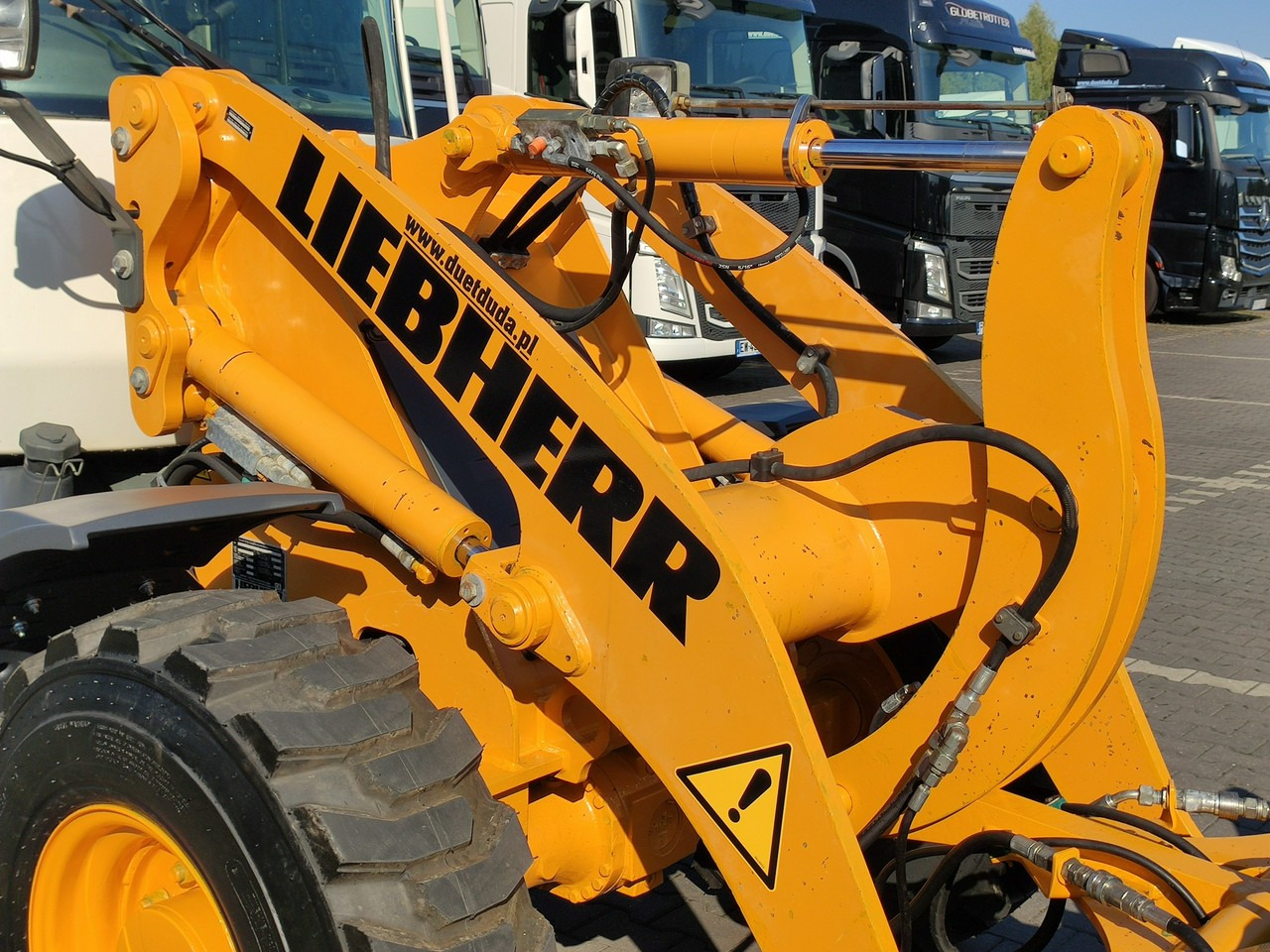 Zglobni utovarivač Liebherr L 506 STEREO Szybkozłącze / Łyżka Krokodyl + Widły Waga 6300kg: slika Zglobni utovarivač Liebherr L 506 STEREO Szybkozłącze / Łyżka Krokodyl + Widły Waga 6300kg