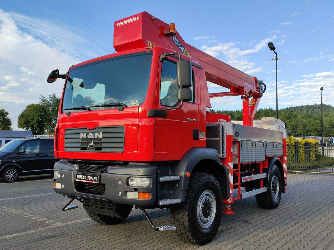 MAN TGM 18.280 4x4 Zwyżka Bison Palfinger TKA 28 Podnośnik Koszowy - Podizna platforma montirana na kamion: slika MAN TGM 18.280 4x4 Zwyżka Bison Palfinger TKA 28 Podnośnik Koszowy - Podizna platforma montirana na kamion MAN TGM 18.280 4x4 Zwyżka Bison Palfinger TKA 28 Podnośnik Koszowy - Podizna platforma montirana na kamion: slika MAN TGM 18.280 4x4 Zwyżka Bison Palfinger TKA 28 Podnośnik Koszowy - Podizna platforma montirana na kamion