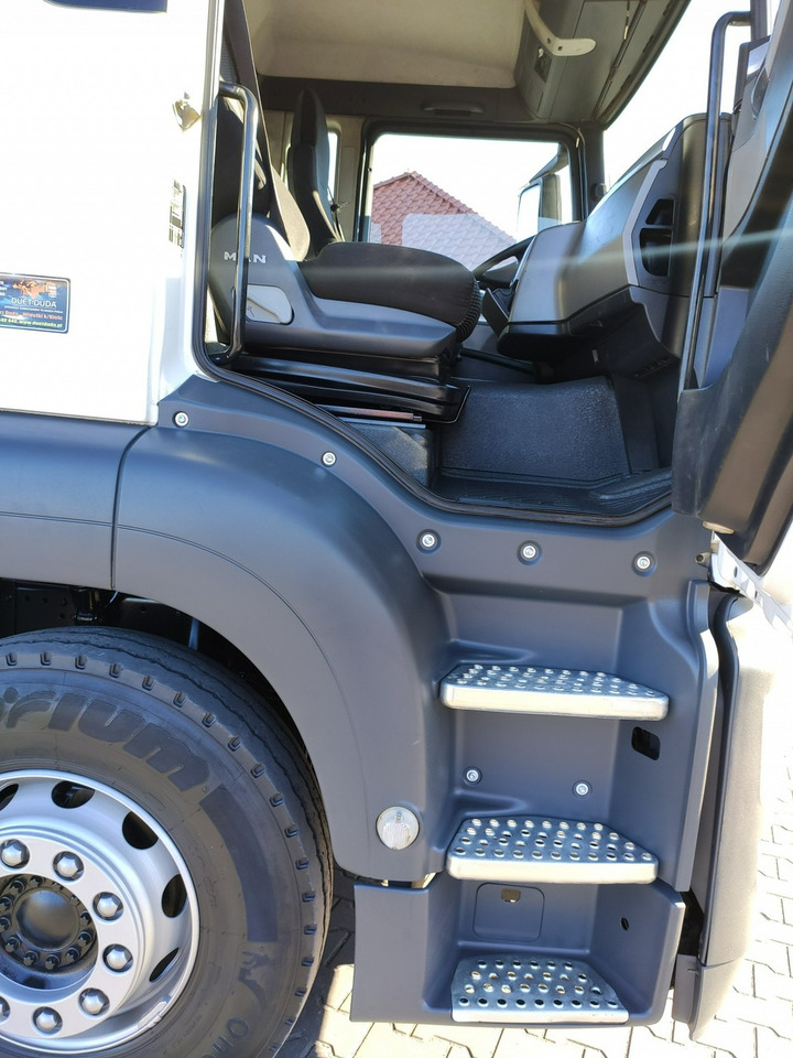 Kamion s otvorenim sandukom, Kamion s kranom MAN TGS 26.360 6x4: slika Kamion s otvorenim sandukom, Kamion s kranom MAN TGS 26.360 6x4 Kamion s otvorenim sandukom, Kamion s kranom MAN TGS 26.360 6x4: slika Kamion s otvorenim sandukom, Kamion s kranom MAN TGS 26.360 6x4