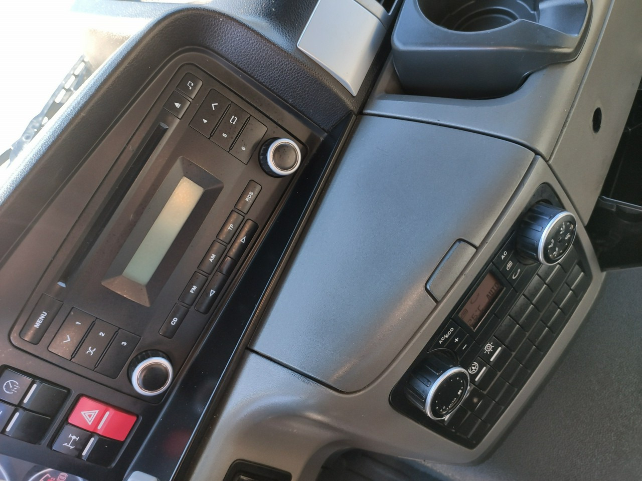 Kamion s otvorenim sandukom, Kamion s kranom MAN TGS 26.360 6x4: slika Kamion s otvorenim sandukom, Kamion s kranom MAN TGS 26.360 6x4 Kamion s otvorenim sandukom, Kamion s kranom MAN TGS 26.360 6x4: slika Kamion s otvorenim sandukom, Kamion s kranom MAN TGS 26.360 6x4