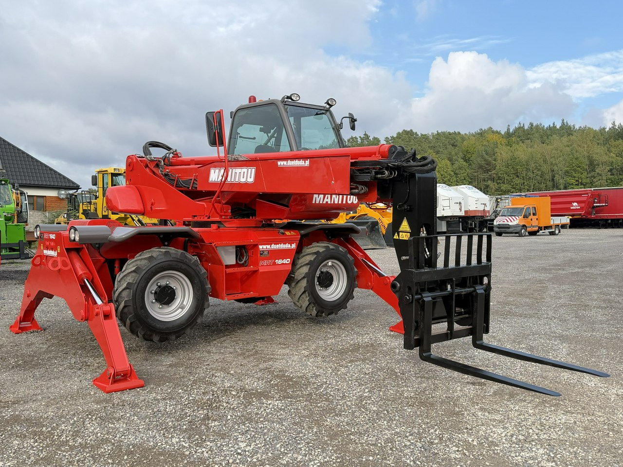 Manitou MRT 1640 Easy ROTO Ładowarka Teleskopowa Obrotowa 1840 2150 - Teleskopski rukovatelj: slika Manitou MRT 1640 Easy ROTO Ładowarka Teleskopowa Obrotowa 1840 2150 - Teleskopski rukovatelj Manitou MRT 1640 Easy ROTO Ładowarka Teleskopowa Obrotowa 1840 2150 - Teleskopski rukovatelj: slika Manitou MRT 1640 Easy ROTO Ładowarka Teleskopowa Obrotowa 1840 2150 - Teleskopski rukovatelj