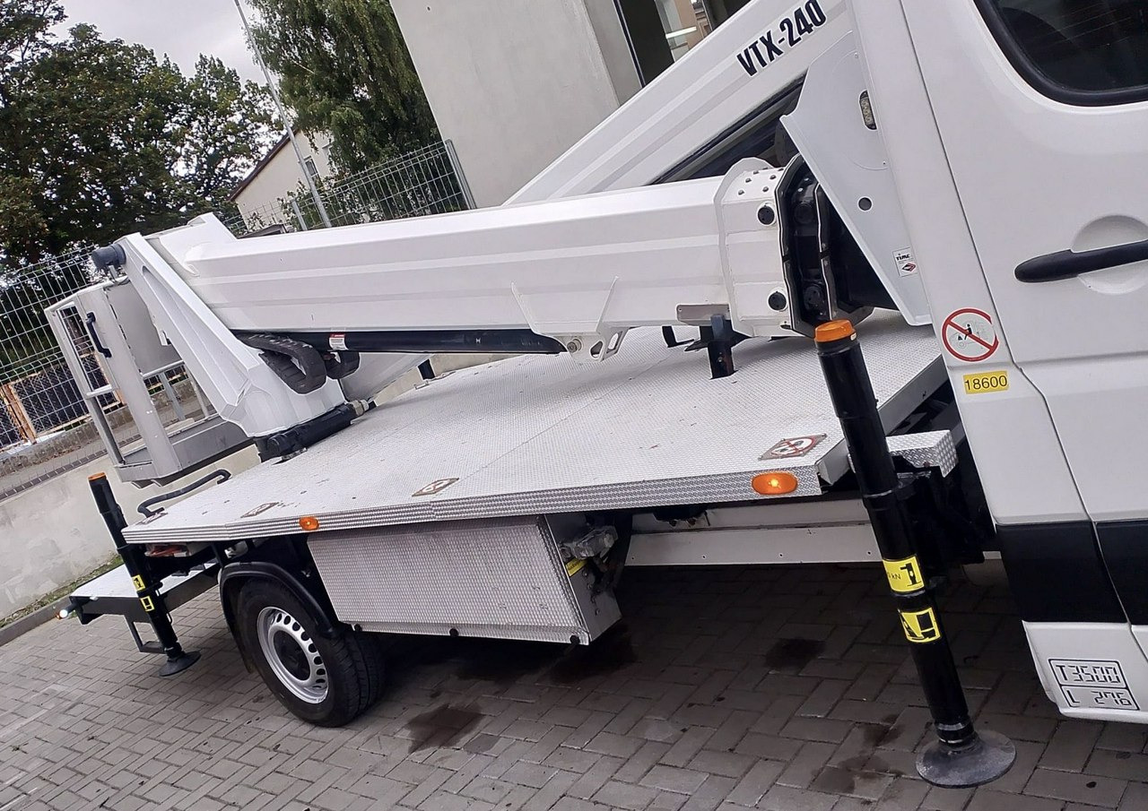 Mercedes Sprinter Zwyżka Podnośnik Koszowy VERSALIFT VTX-240 UDT - Podizna platforma montirana na kamion: slika Mercedes Sprinter Zwyżka Podnośnik Koszowy VERSALIFT VTX-240 UDT - Podizna platforma montirana na kamion Mercedes Sprinter Zwyżka Podnośnik Koszowy VERSALIFT VTX-240 UDT - Podizna platforma montirana na kamion: slika Mercedes Sprinter Zwyżka Podnośnik Koszowy VERSALIFT VTX-240 UDT - Podizna platforma montirana na kamion