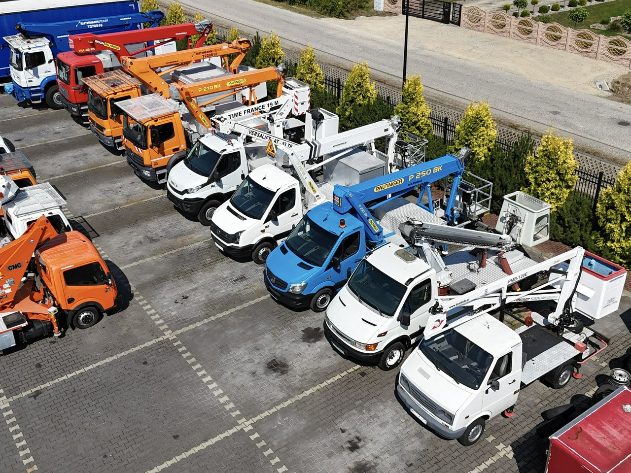 Nissan Zwyżka Podnośnik Koszowy 4X4 CABSTAR MAXITY SPRINTER - Podizna platforma montirana na kamion: slika Nissan Zwyżka Podnośnik Koszowy 4X4 CABSTAR MAXITY SPRINTER - Podizna platforma montirana na kamion Nissan Zwyżka Podnośnik Koszowy 4X4 CABSTAR MAXITY SPRINTER - Podizna platforma montirana na kamion: slika Nissan Zwyżka Podnośnik Koszowy 4X4 CABSTAR MAXITY SPRINTER - Podizna platforma montirana na kamion