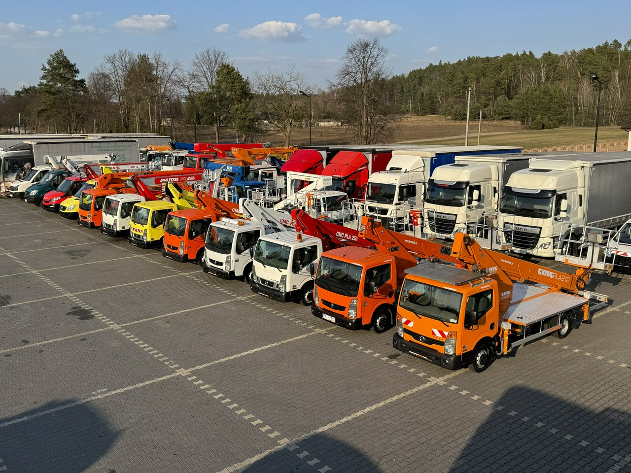 Nissan Zwyżka / Podnośnik Koszowy / 4X4 / CABSTAR / MAXITY / SPRINTER - Podizna platforma montirana na kamion: slika Nissan Zwyżka / Podnośnik Koszowy / 4X4 / CABSTAR / MAXITY / SPRINTER - Podizna platforma montirana na kamion Nissan Zwyżka / Podnośnik Koszowy / 4X4 / CABSTAR / MAXITY / SPRINTER - Podizna platforma montirana na kamion: slika Nissan Zwyżka / Podnośnik Koszowy / 4X4 / CABSTAR / MAXITY / SPRINTER - Podizna platforma montirana na kamion