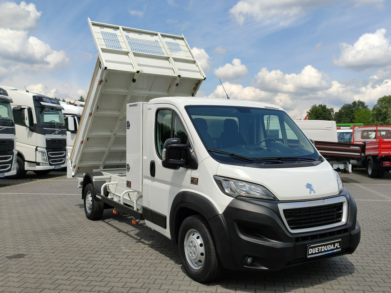 Peugeot Boxer - Mali kamion kiper: slika Peugeot Boxer - Mali kamion kiper Peugeot Boxer - Mali kamion kiper: slika Peugeot Boxer - Mali kamion kiper