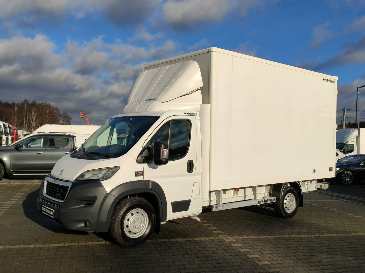 Peugeot Boxer - Dostavno vozilo sa zatvorenim sandukom: slika Peugeot Boxer - Dostavno vozilo sa zatvorenim sandukom Peugeot Boxer - Dostavno vozilo sa zatvorenim sandukom: slika Peugeot Boxer - Dostavno vozilo sa zatvorenim sandukom