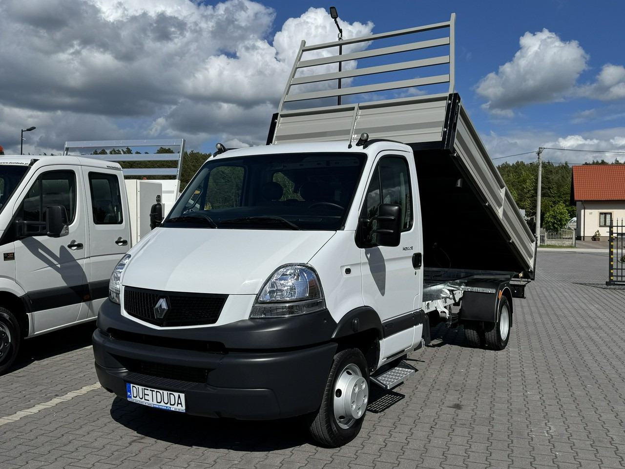 Renault Mascott - Mali kamion kiper: slika Renault Mascott - Mali kamion kiper Renault Mascott - Mali kamion kiper: slika Renault Mascott - Mali kamion kiper