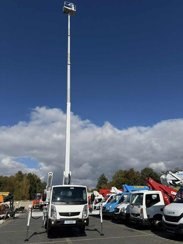 Renault Maxity - Podizna platforma montirana na kamion: slika Renault Maxity - Podizna platforma montirana na kamion Renault Maxity - Podizna platforma montirana na kamion: slika Renault Maxity - Podizna platforma montirana na kamion