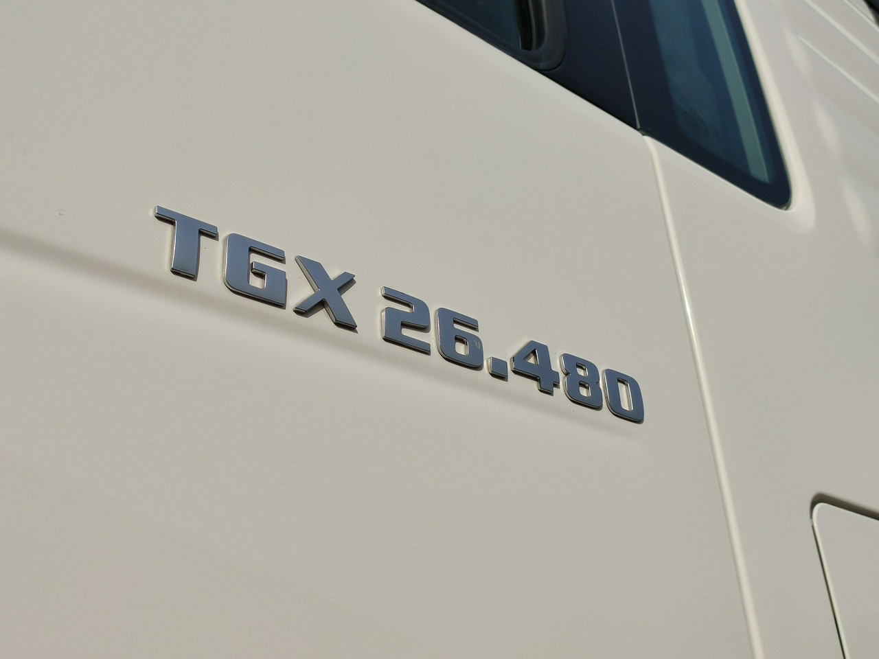 MAN TGX 26.480 E6 XLX 6x2 - Tegljač: slika MAN TGX 26.480 E6 XLX 6x2 - Tegljač MAN TGX 26.480 E6 XLX 6x2 - Tegljač: slika MAN TGX 26.480 E6 XLX 6x2 - Tegljač