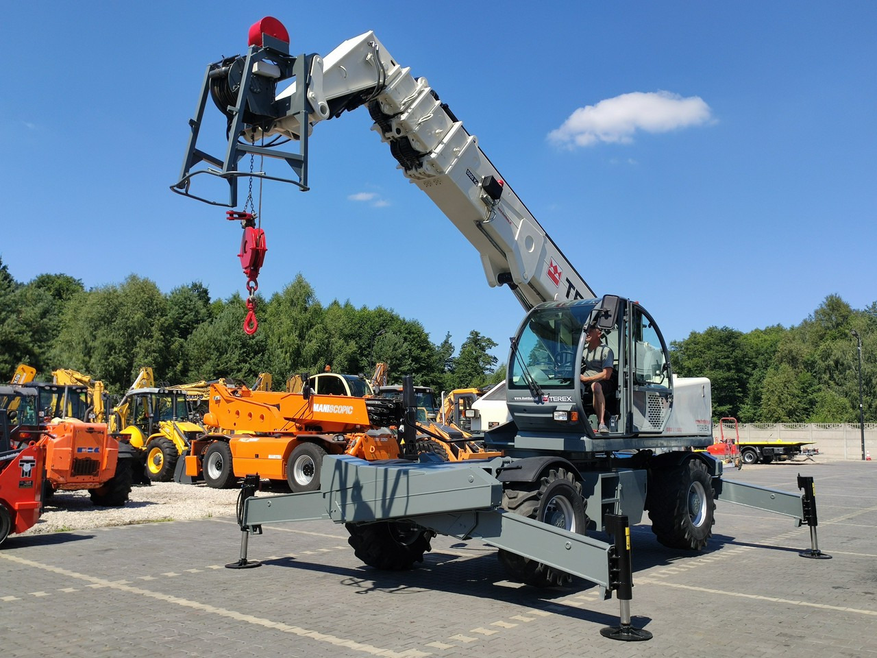 Terex Lift GTH 5022 ROTO Obrotowa Ładowarka Teleskopowa - Teleskopski rukovatelj: slika Terex Lift GTH 5022 ROTO Obrotowa Ładowarka Teleskopowa - Teleskopski rukovatelj Terex Lift GTH 5022 ROTO Obrotowa Ładowarka Teleskopowa - Teleskopski rukovatelj: slika Terex Lift GTH 5022 ROTO Obrotowa Ładowarka Teleskopowa - Teleskopski rukovatelj