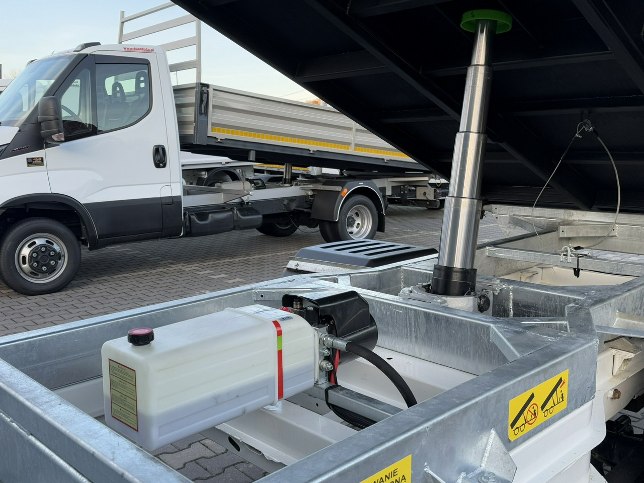 Mali kamion kiper Volkswagen Crafter: slika Mali kamion kiper Volkswagen Crafter