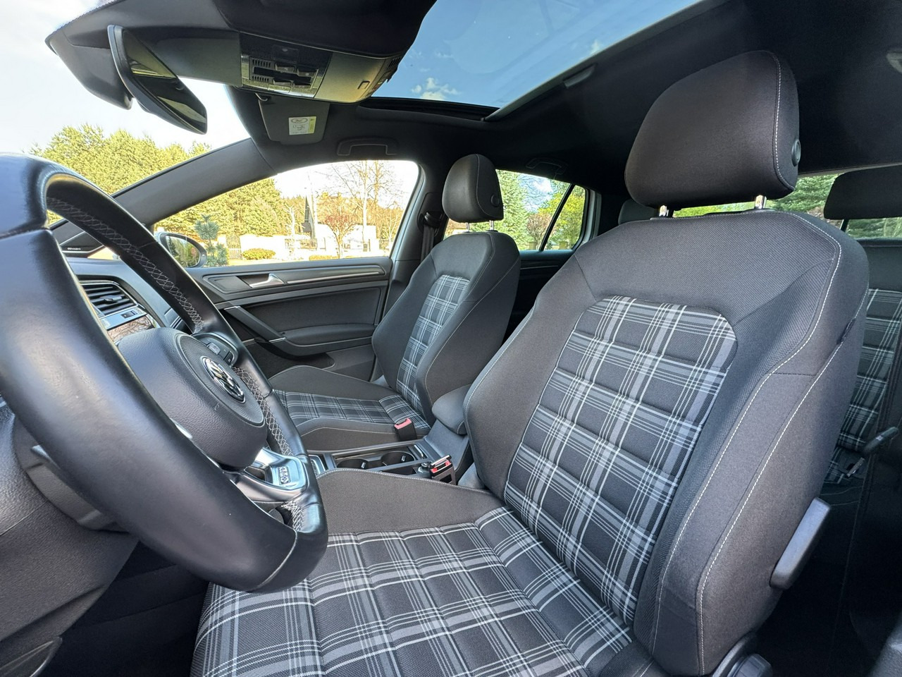Hatchback Volkswagen Golf: slika Hatchback Volkswagen Golf