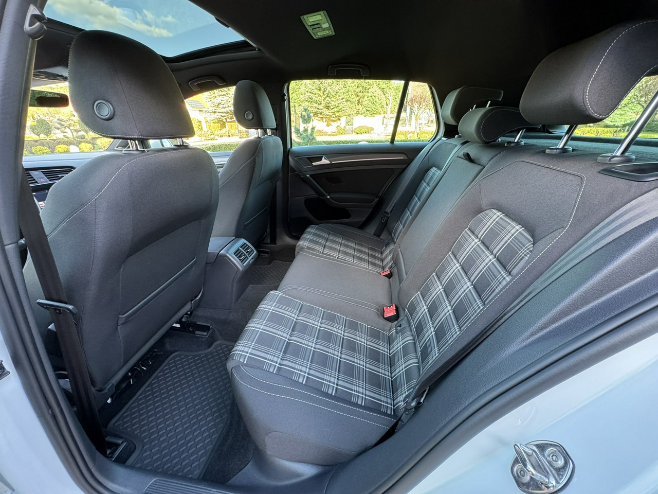 Hatchback Volkswagen Golf: slika Hatchback Volkswagen Golf