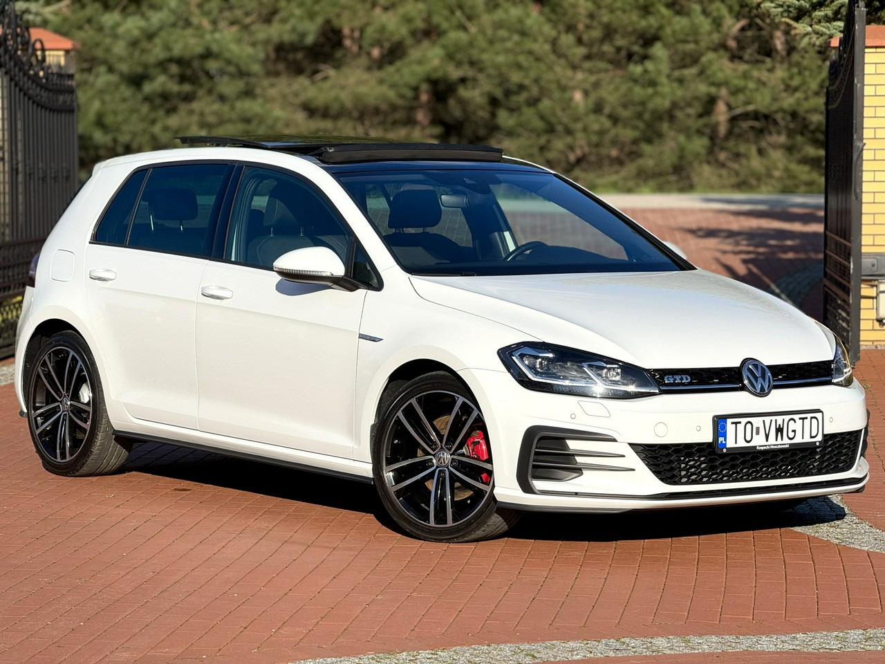 Volkswagen Golf - Hatchback: slika Volkswagen Golf - Hatchback Volkswagen Golf - Hatchback: slika Volkswagen Golf - Hatchback