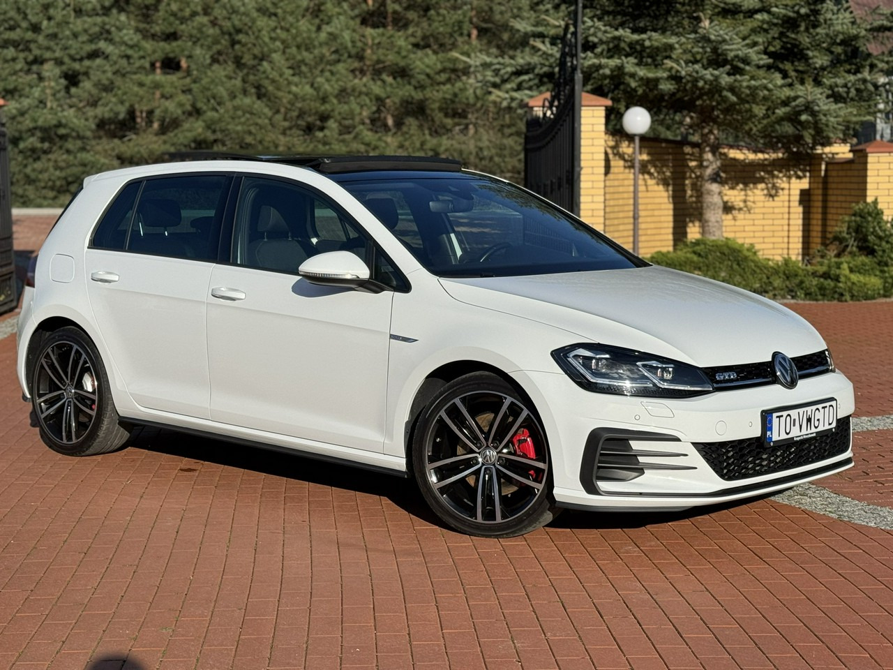 Hatchback Volkswagen Golf: slika Hatchback Volkswagen Golf