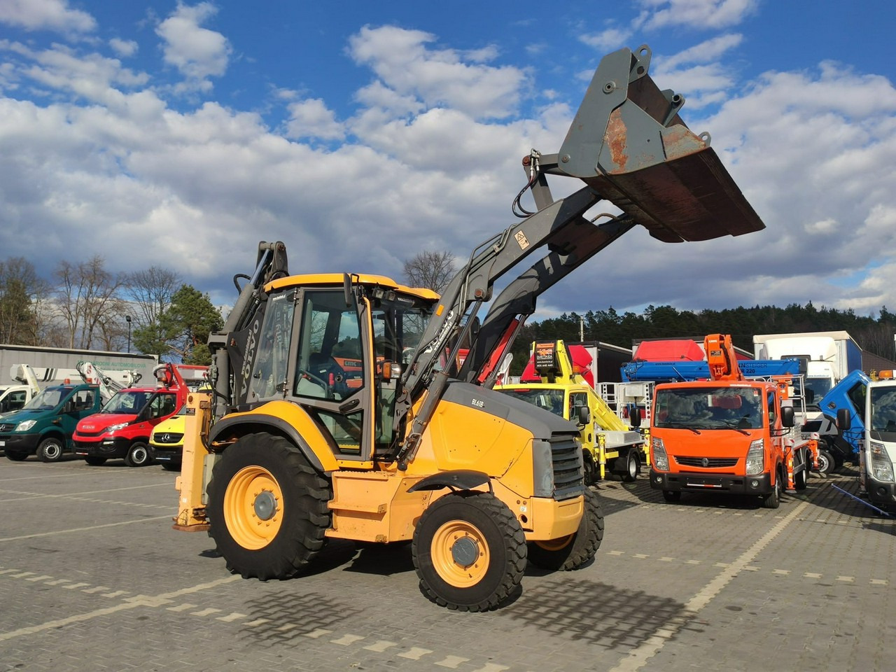 Volvo BL61B Oryginalna Bez Luzów i Wycieków Zadbana Sprawna Super Stan - Rovokopač-utovarivač: slika Volvo BL61B Oryginalna Bez Luzów i Wycieków Zadbana Sprawna Super Stan - Rovokopač-utovarivač Volvo BL61B Oryginalna Bez Luzów i Wycieków Zadbana Sprawna Super Stan - Rovokopač-utovarivač: slika Volvo BL61B Oryginalna Bez Luzów i Wycieków Zadbana Sprawna Super Stan - Rovokopač-utovarivač