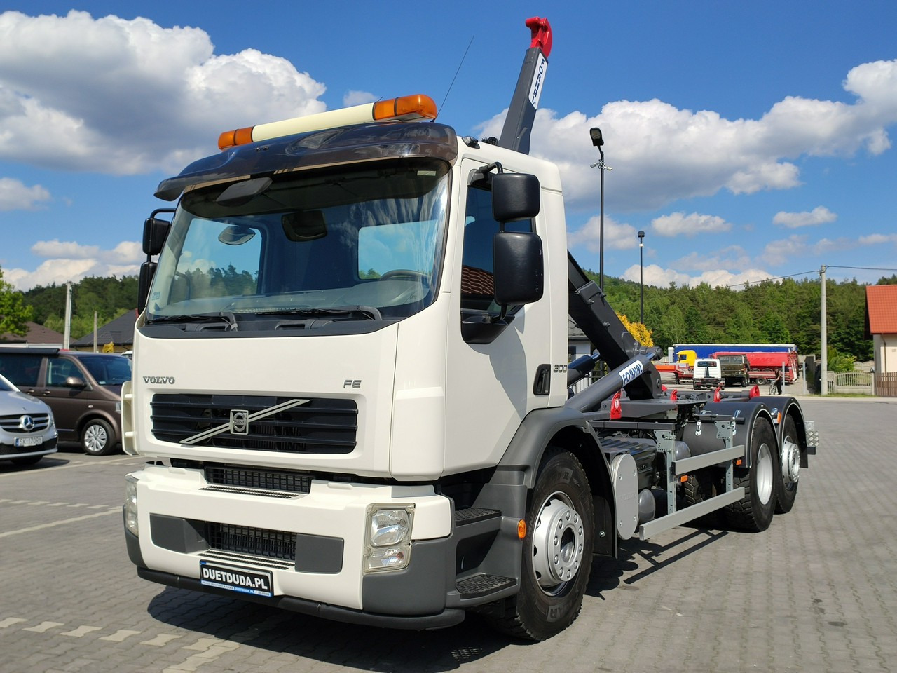 Volvo FE 26.300 Hakowiec Napęd 6x2 Oś Skrętna - Kamion s kukastom dizalicom: slika Volvo FE 26.300 Hakowiec Napęd 6x2 Oś Skrętna - Kamion s kukastom dizalicom Volvo FE 26.300 Hakowiec Napęd 6x2 Oś Skrętna - Kamion s kukastom dizalicom: slika Volvo FE 26.300 Hakowiec Napęd 6x2 Oś Skrętna - Kamion s kukastom dizalicom